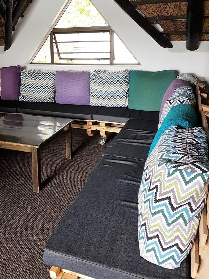St Francis Bay Backpackers Hostel Exterior photo